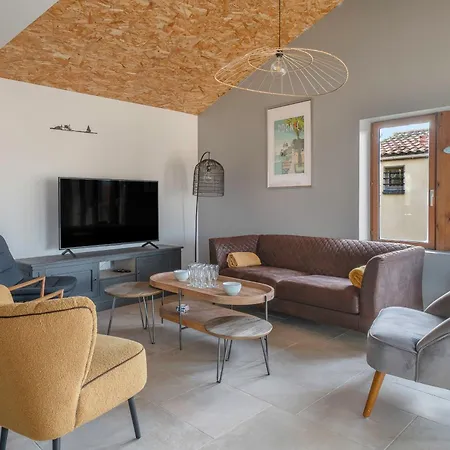 Maison Avec Dependance Pour 11 A 800m De La Holiday home *