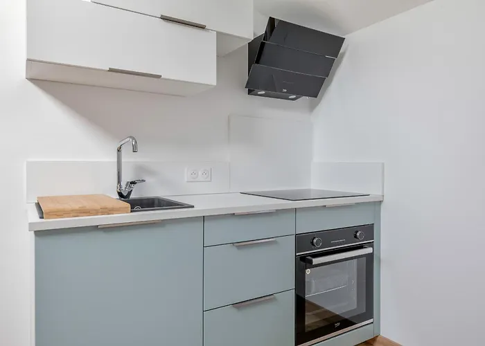 Maison Avec Dependance Pour 11 A 800m De La