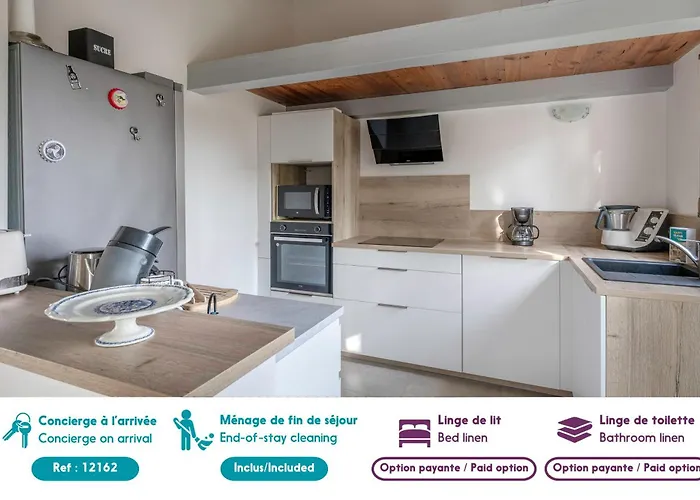 Maison Avec Dependance Pour 11 A 800m De La